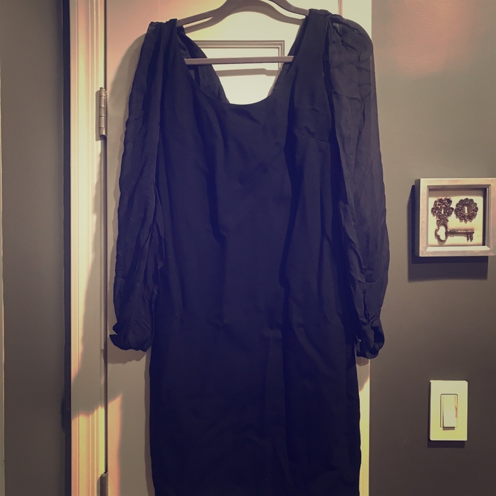 Tahari black with navy sheer sleeve cocktail dress